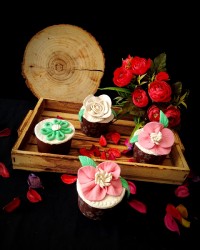 کاپ کیک شکلاتی با روکش فوندانت