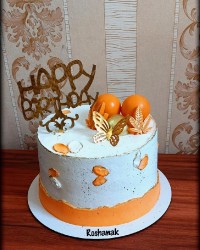 کیک اسفنجی با پف ۸ سانتی