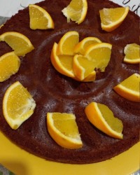 کیک پرتقالی با سس گاناش
