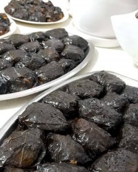 دلمه برگ مو با رب انار