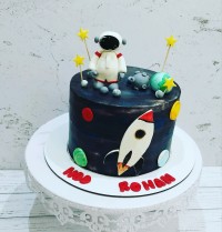 کیک فضانورد