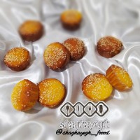 کیک یزدی زعفرانی کپشن بخونید لطفا