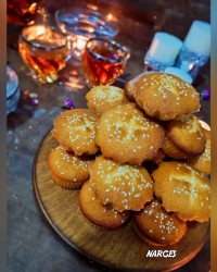 کیک یزدی ورق بزنید