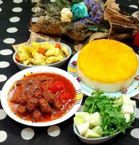 خورش کوفته ریزه یا مشتی بادمجان (غذای شیرازی)