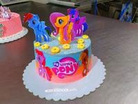 کیک پونی با فیلینگ پره گردو