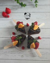 کیک شکلاتی با طعم موکا
