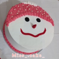 کیک آدم برفی یلدایی