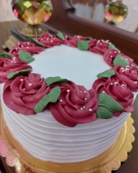 کیک خامه ای فیلینگ موز و گردو