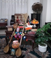 میز یلدایی