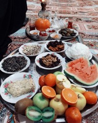 سفره یلدایی