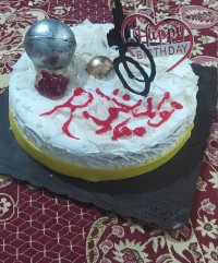 کیک تولدخودم