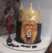 کیک سفارشی پسرانه شیک . ۲ کیلو .