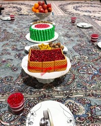 شب یلدا ورق بزنید