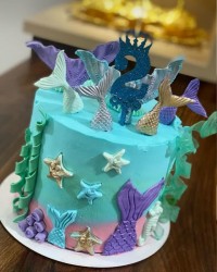 اولین کیک حرفه ای من?