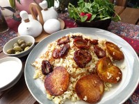 رشته پلو ساده با خرما