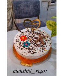 کیک روز خودم (مهربونا فالو کنید و استوری ها رو از دست ندید)