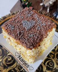 کیک اسفنجی شکلاتی