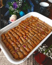 باقلوا شیر عسلی