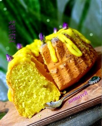 کیک گلاب و زعفران با سس مخصوص