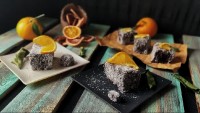 کیک پرتقالی با رویه شکلات و نارگیل