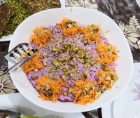 سالاد گل کلم و انار با تزیبن هویج و گردو