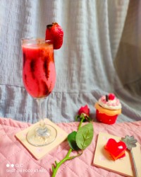 اسموتی توت فرنگی نعنایی