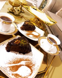 به وقت کیک و قهوه