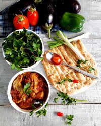 گوجه بادمجون