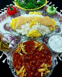 خورش قیمه با کوفته قلقلی