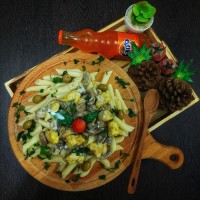 پنه مرغ با سس آلفردو