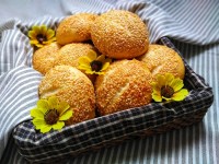 نان با مغز پنیر و گردو
