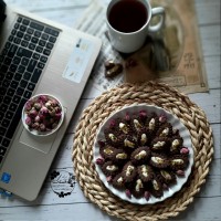 شیرینی نخودچی کاکائویی سنتی با روغن مایع
