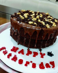 کیک قهوه گردویی فول شکلاتی