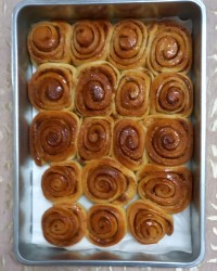 نون رول دارچینی