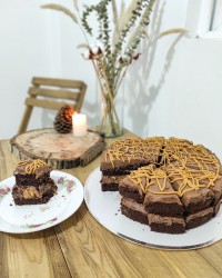 آموزش آنلاین کیک کافی شاپی اسنیکرز