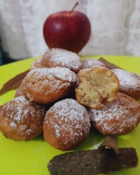 پیراشکی سیب دارچین