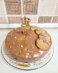 کیک اسفنجی باروکش گاناش