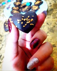 شیرینی نخودچی کاکائویی سنتی با روغن مایع