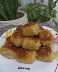 شیرینی دانمارکی (گل محمدی)