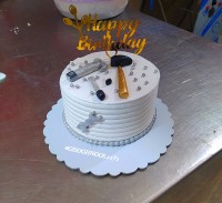 کیک مردونه تعمیر کاری