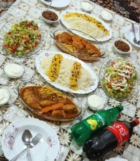 سفره شام یه مهمونی کوچیک خودمونی