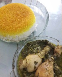 مرغ و اسفناج