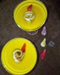 کاسترد و ژله موزی