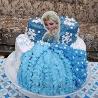 کیک تولد دختر مامان شکل السا