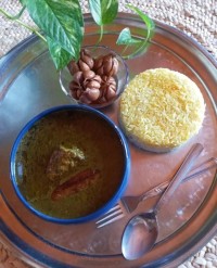 ترشواش خورشت باقالی پخته بارب آلوچه طبیعت پارک توسکا نرسیده به چمخاله