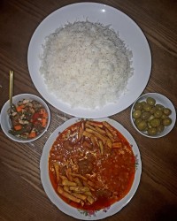 خورشت قیمه ناهار امروزم جاتون خالی دوستان عزیز