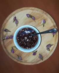 مربای گل سرخ خودم پز