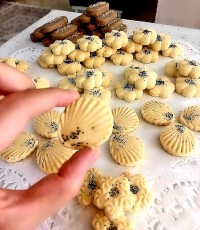 شیرینی عید با۳ قلم مواد