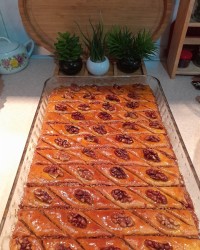 باقلوای گردو آستارا