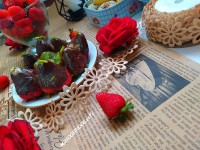 توت فرنگی شکلاتی